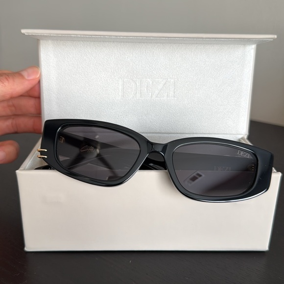 DEZI Cuffed 53mm Square Sunglasses - Picture 4 of 7